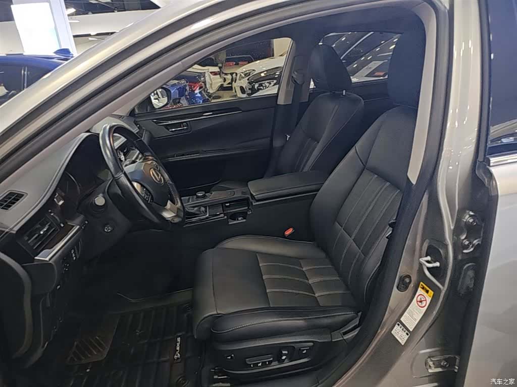 Lexus ES, 2017 15