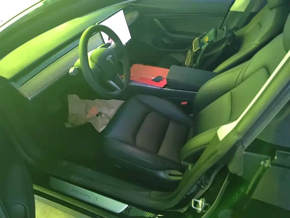 Tesla Model 3 Tesla Model 3