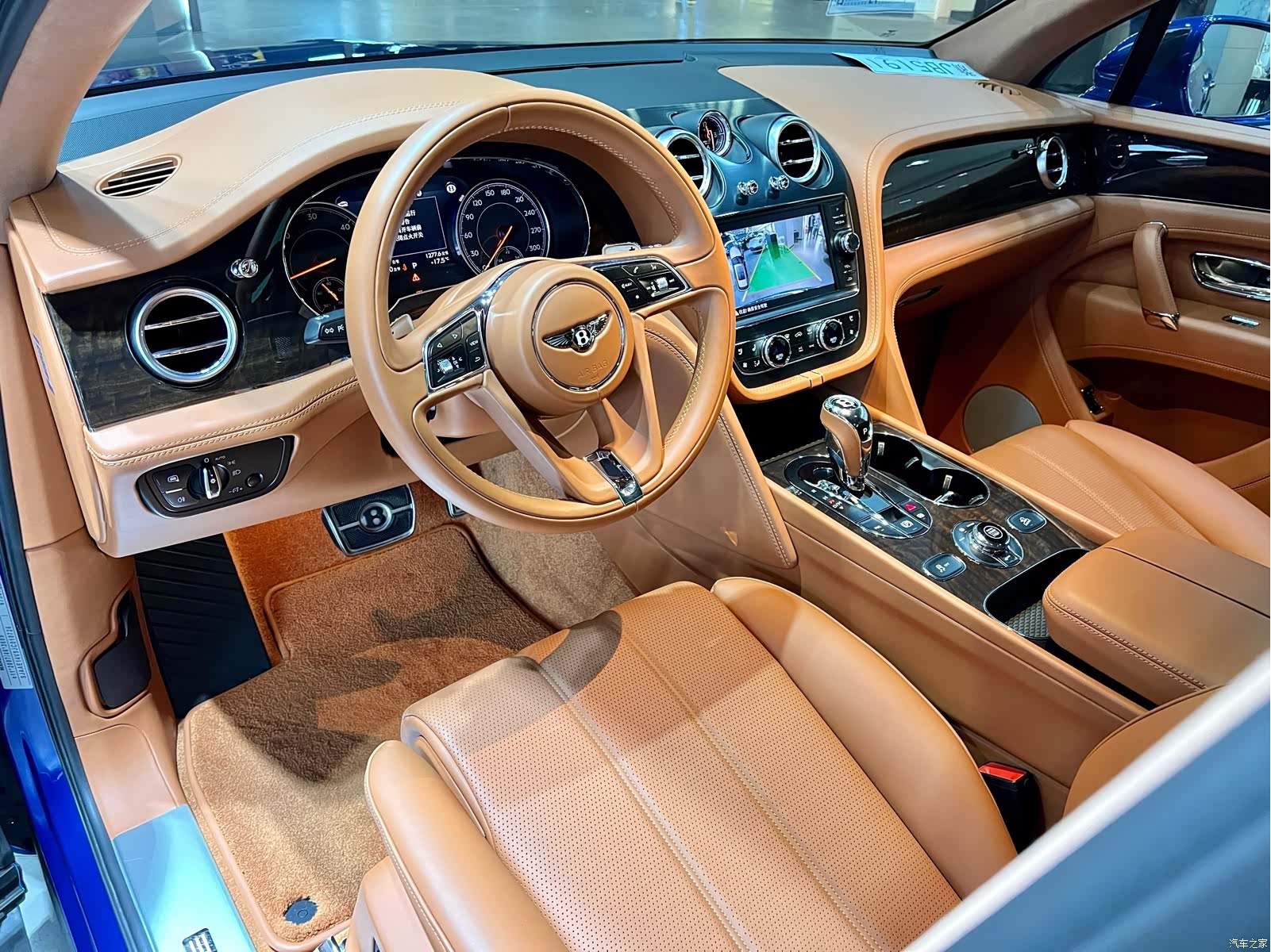 Bentley Bentayga, 2017 7