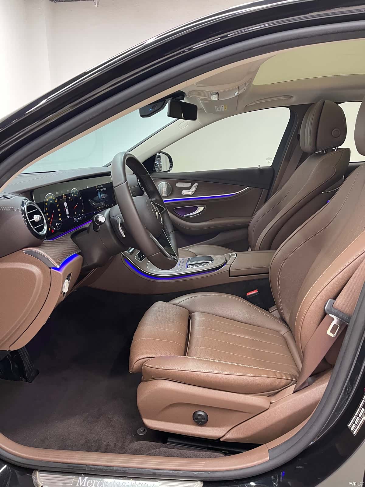 Mercedes-Benz E-Class, 2022 14