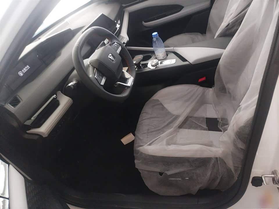 Changan UNI-V Smart iDD Changan UNI-V Smart iDD