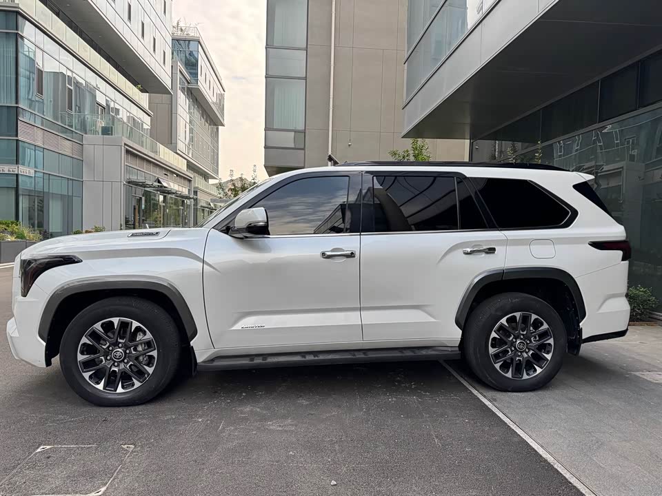 Toyota Sequoia