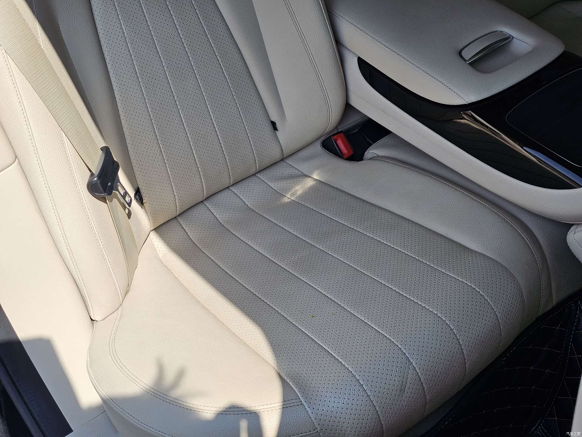Mercedes-Benz E-Class, 2017 21
