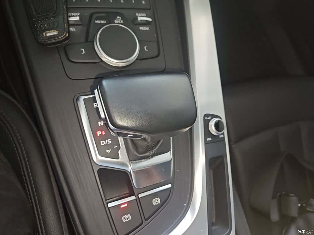 Audi A4L, 2018 21