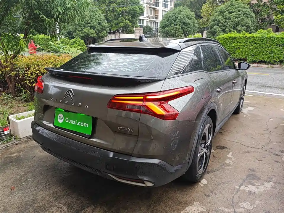 Citroen Versailles C5 X