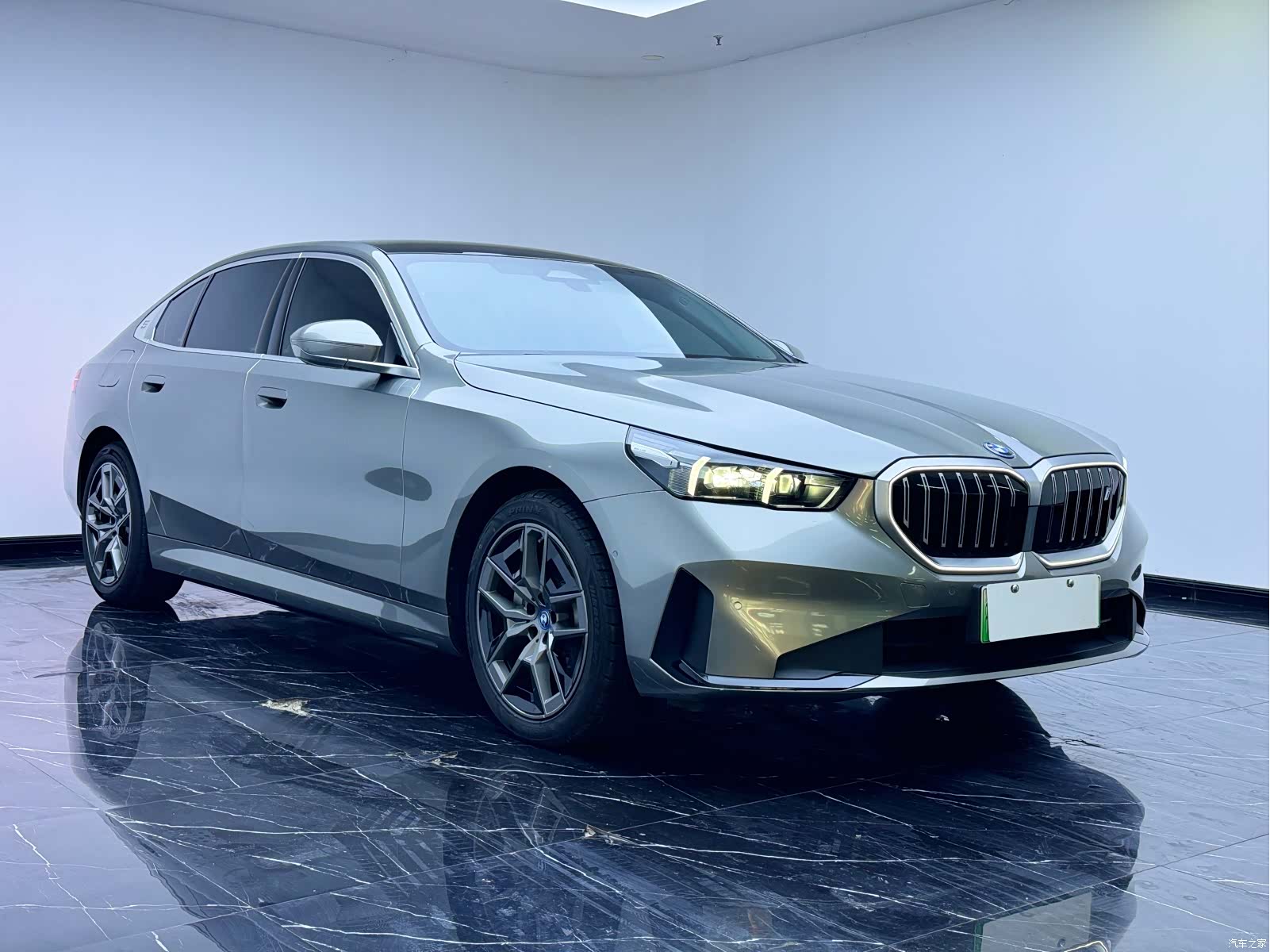 BMW i5, 2024 3