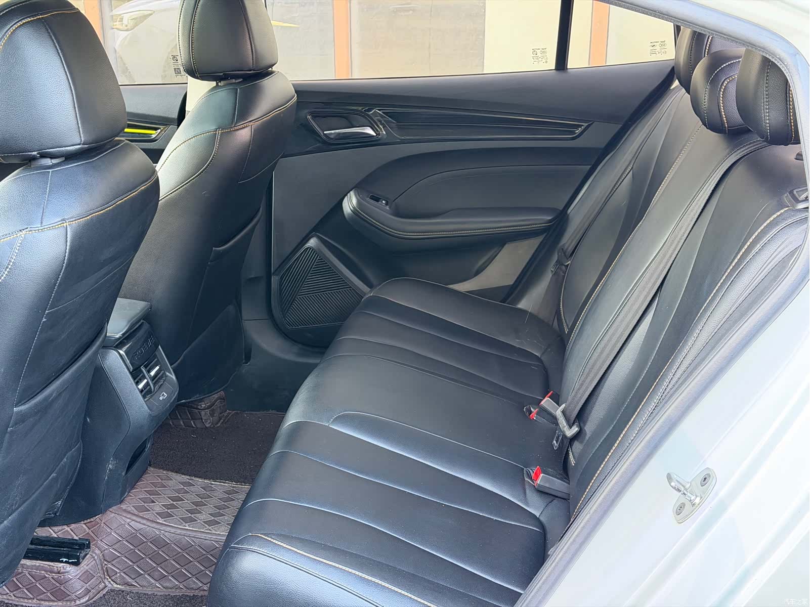 Roewe i5, 2022 17