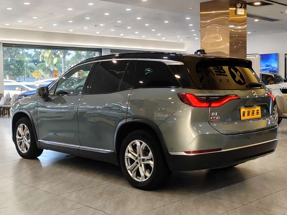NIO ES8