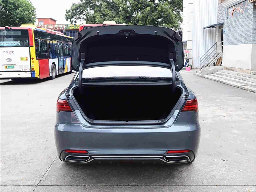 Geely Binray, 2019 15