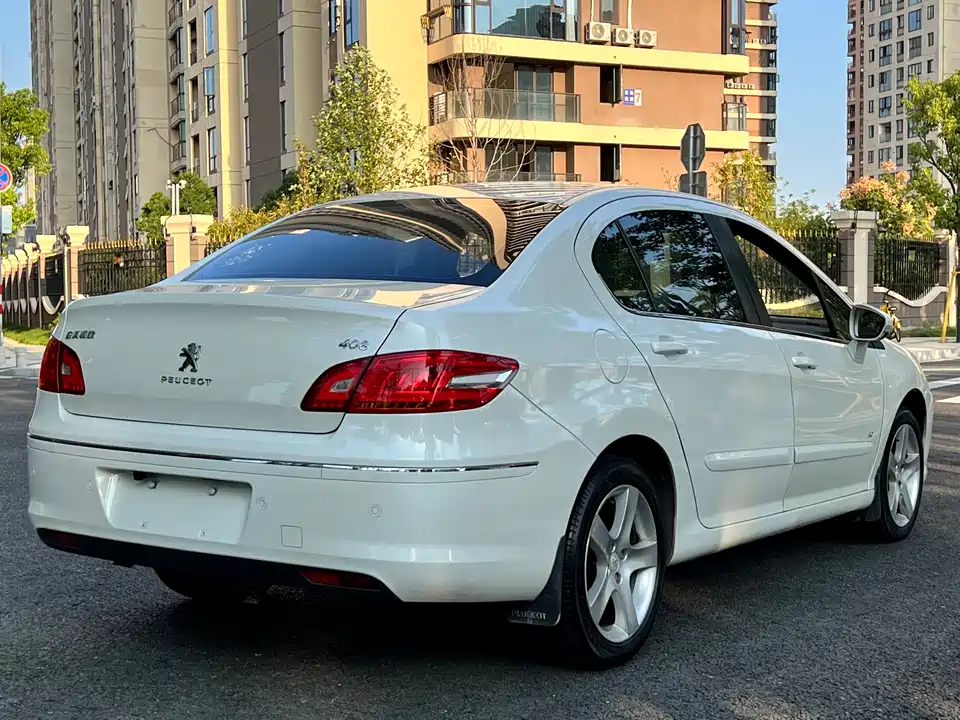 Peugeot 408
