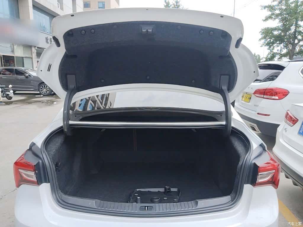Buick Verano, 2020 19
