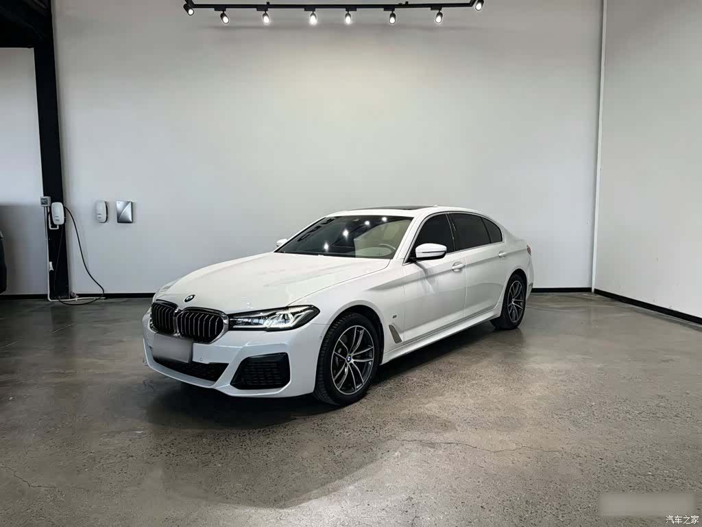BMW 5 Series, 2022 1