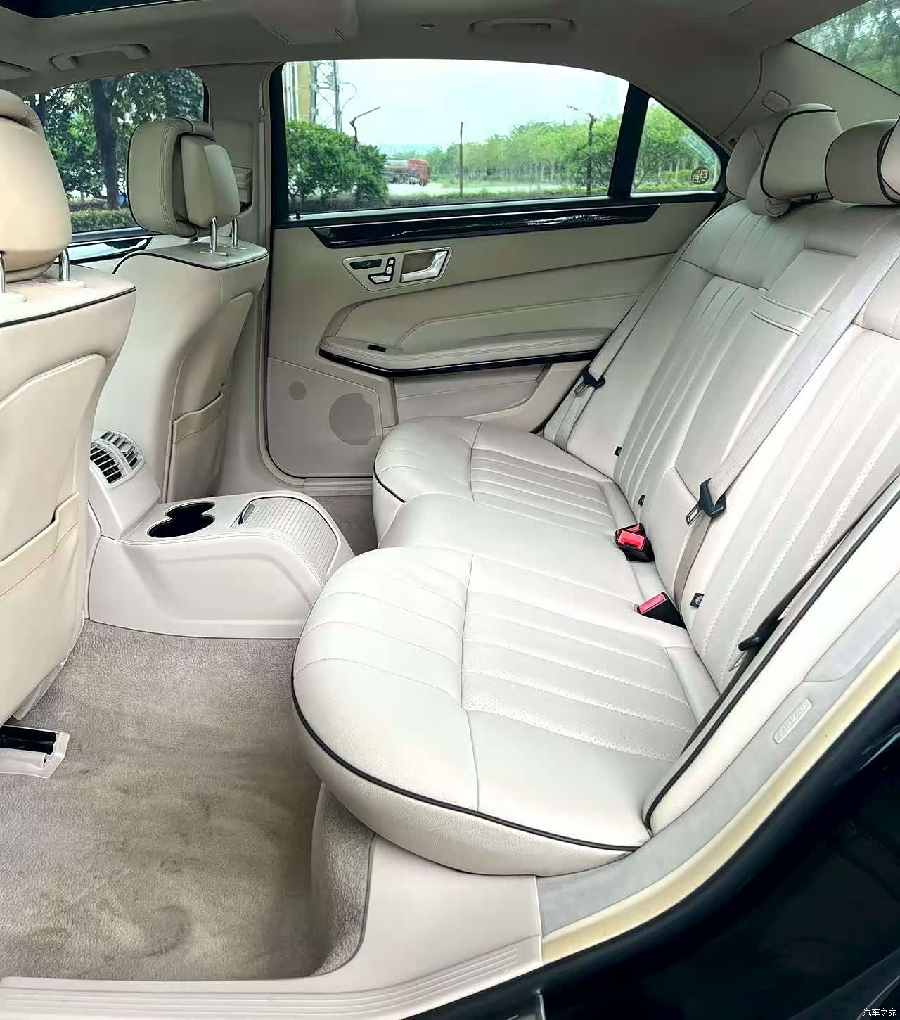 Mercedes-Benz E-Class, 2015 9