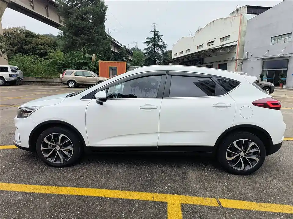 Geely Emgrand GS