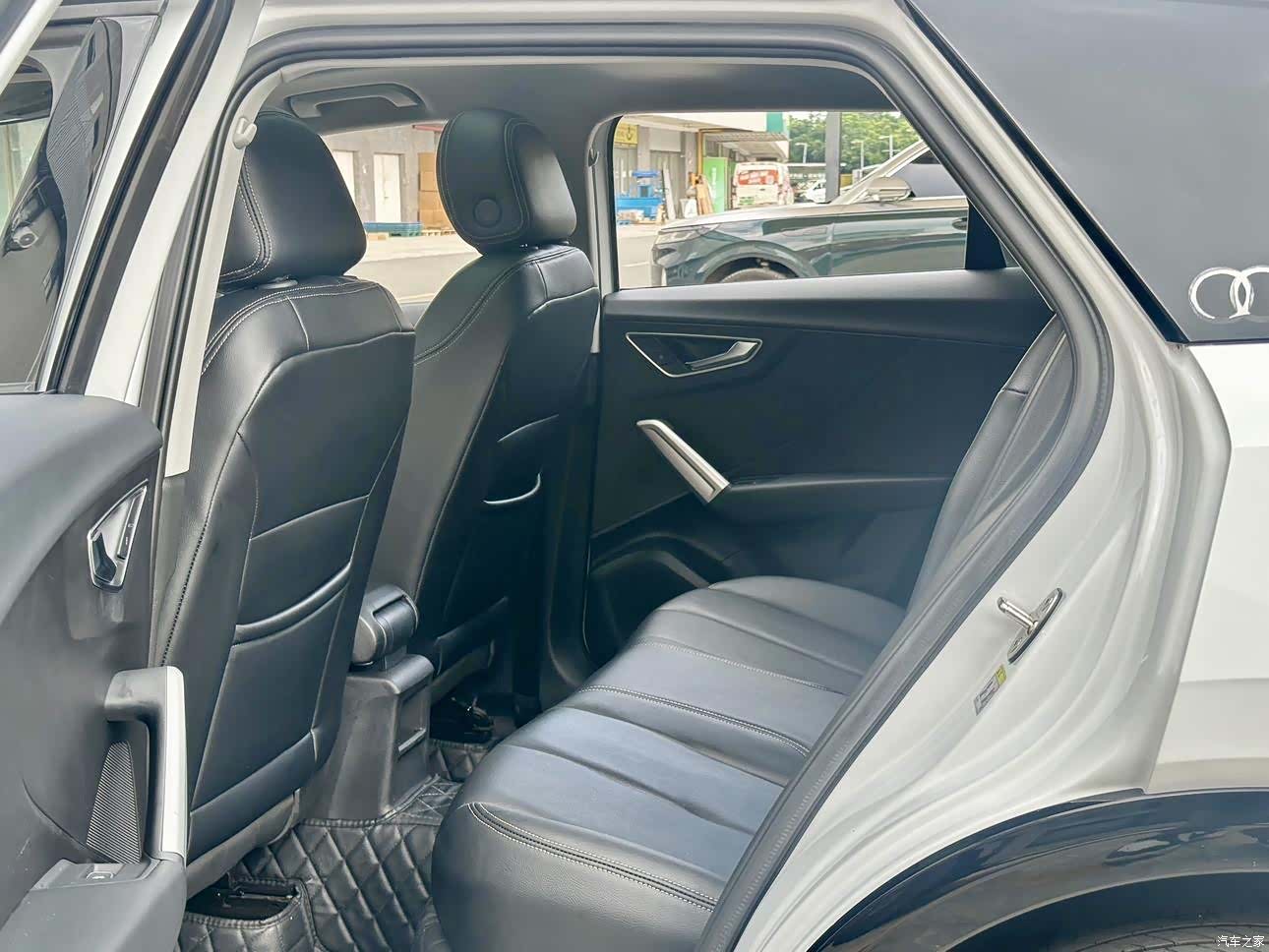 Audi Q2L, 2020 6