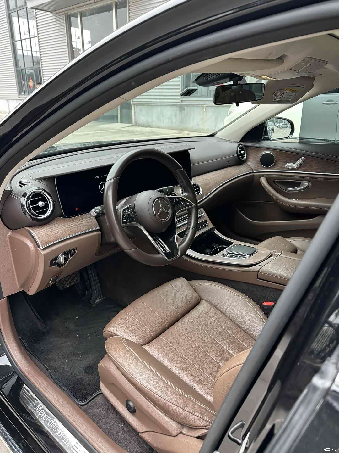 Mercedes-Benz E-Class, 2024 4