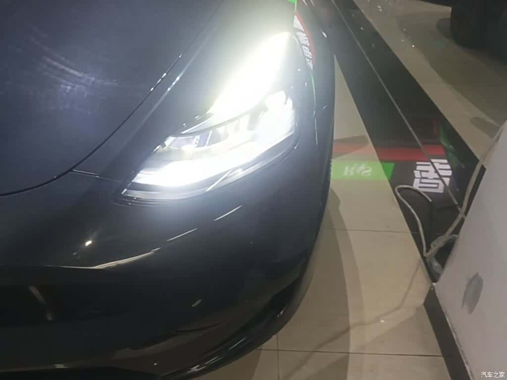 Tesla Model Y, 2024 24