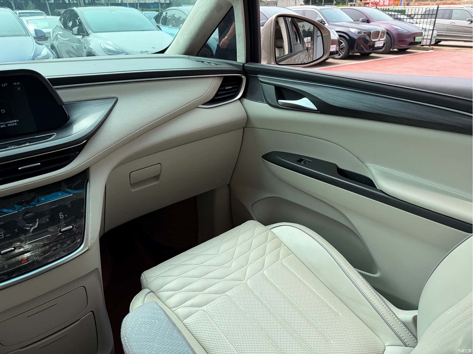 Buick GL8, 2022 10