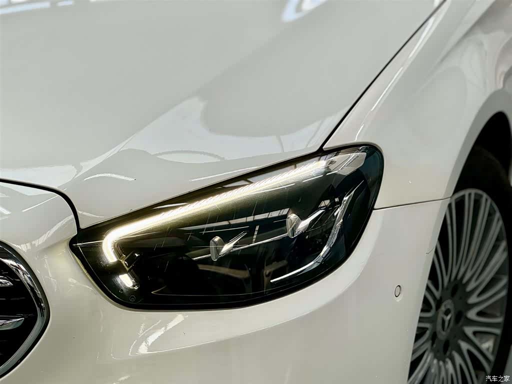 Mercedes-Benz E-Class, 2021 4