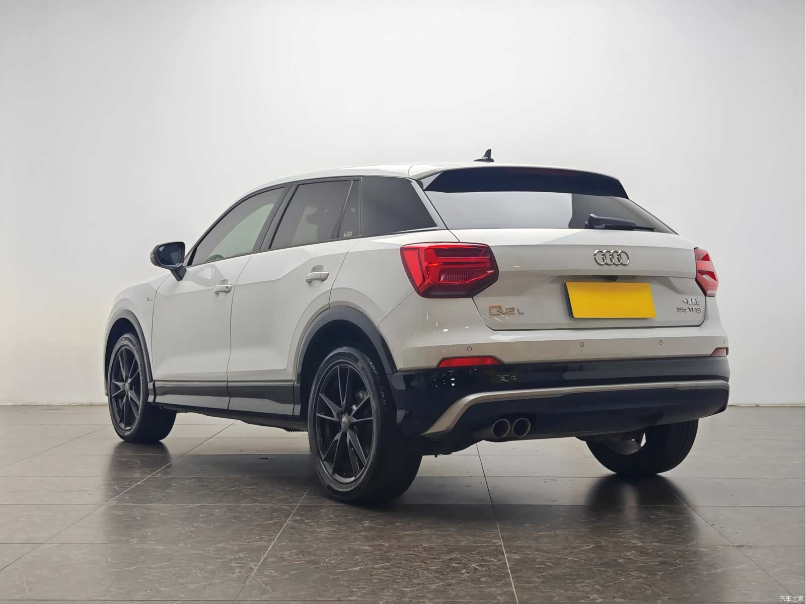 Audi Q2L, 2021 4