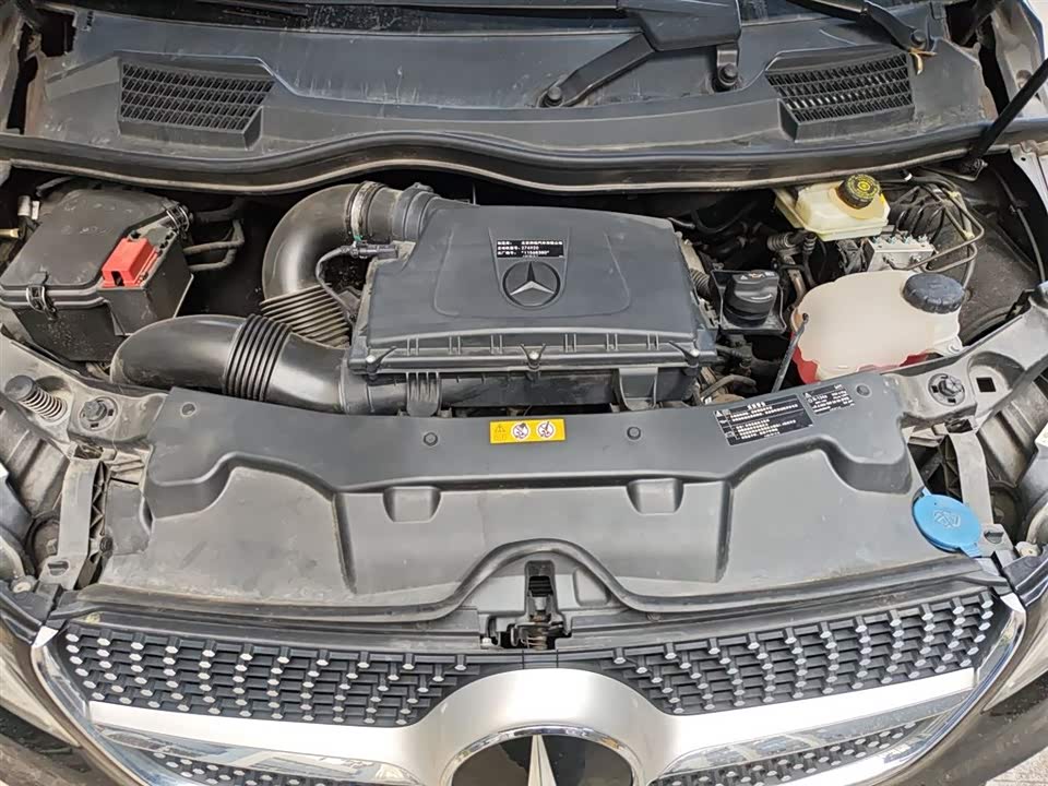 Mercedes-Benz V-class