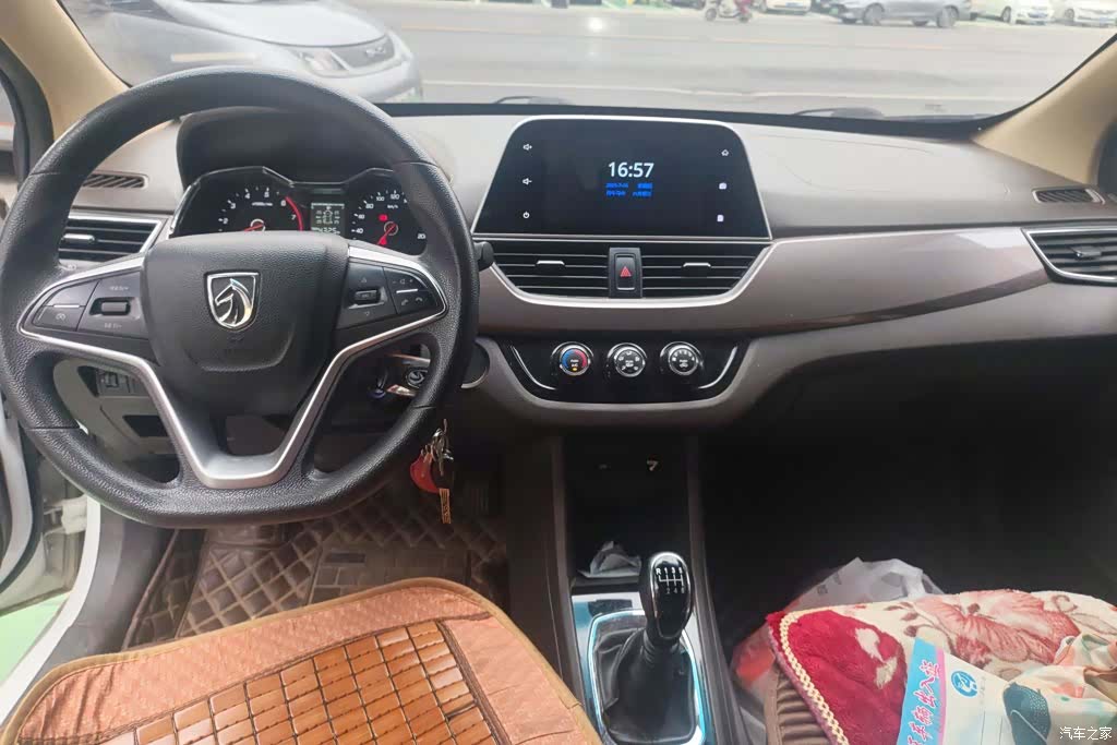 Wuling 310W, 2019 12