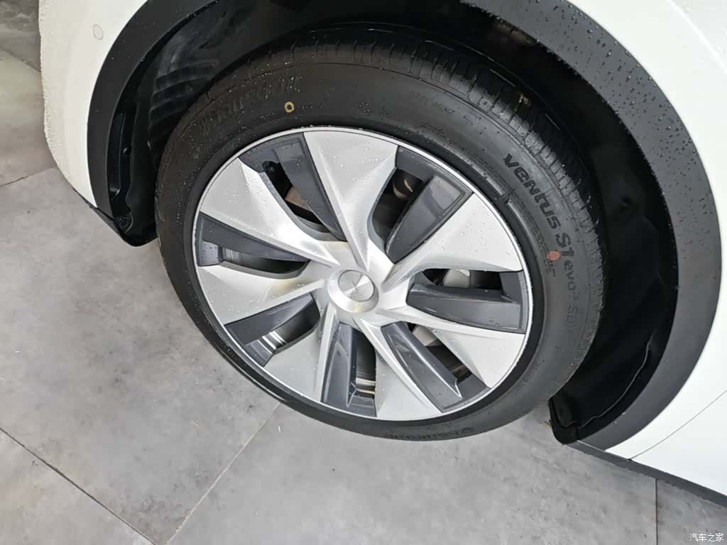 Tesla Model Y, 2021 23