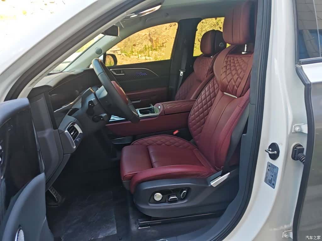 Hongqi E-HS9, 2023 15