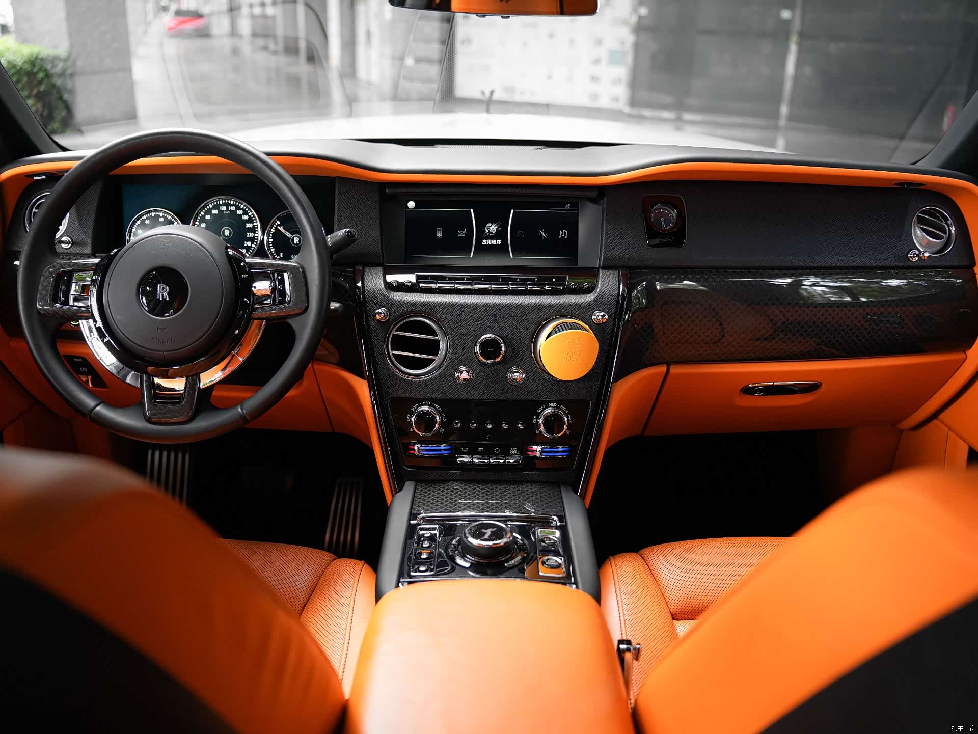 Rolls-Royce Cullinan, 2022 21