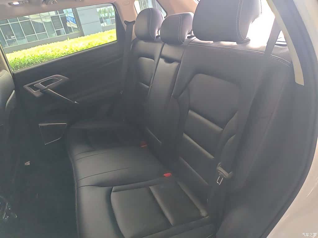 Geely Boyue, 2017 13
