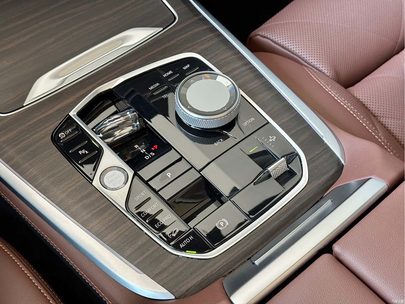 BMW X7, 2023 9