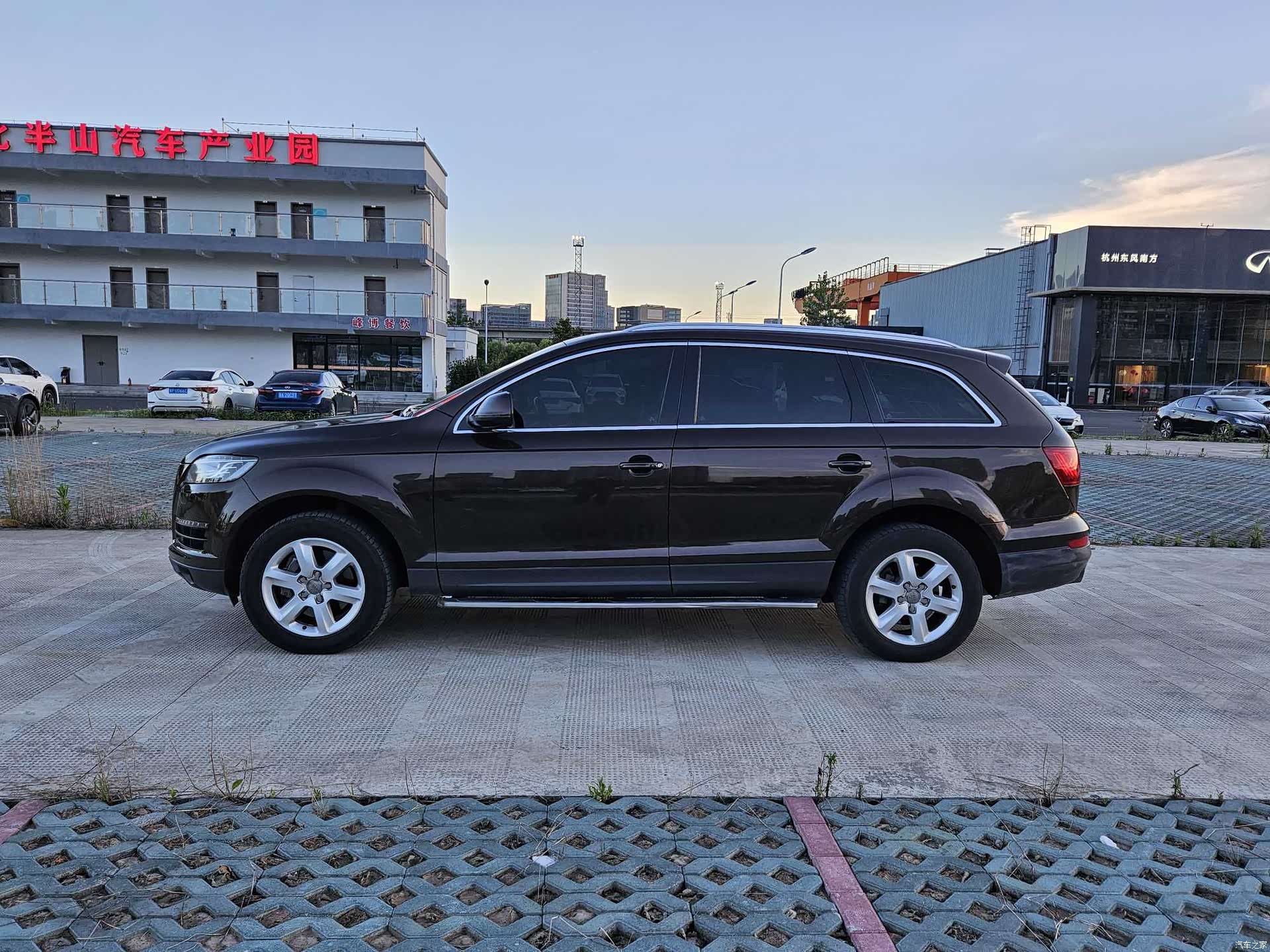 Audi Q7, 2014 4
