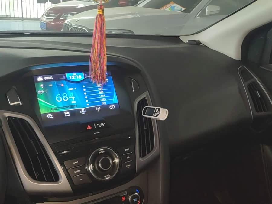 Ford Focus 2015, фото 5