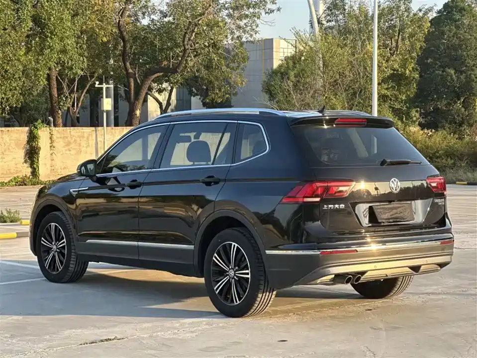 Volkswagen Tiguan L