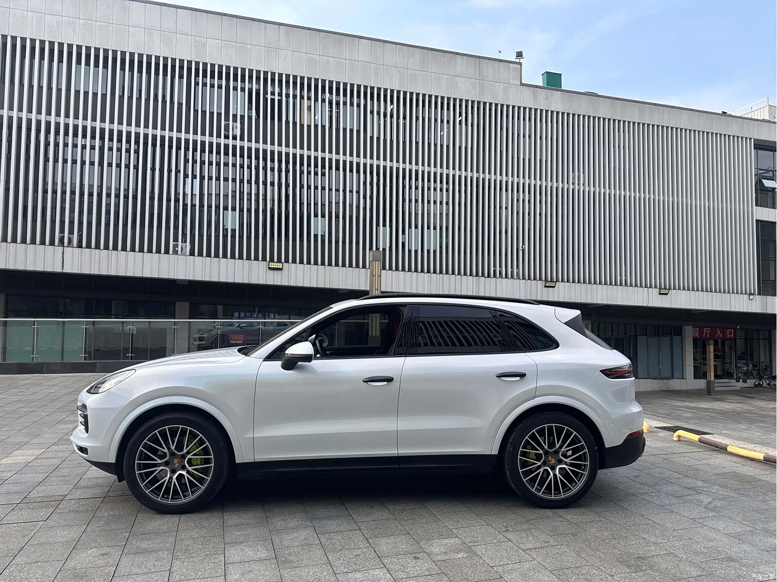 Porsche Cayenne, 2022 3