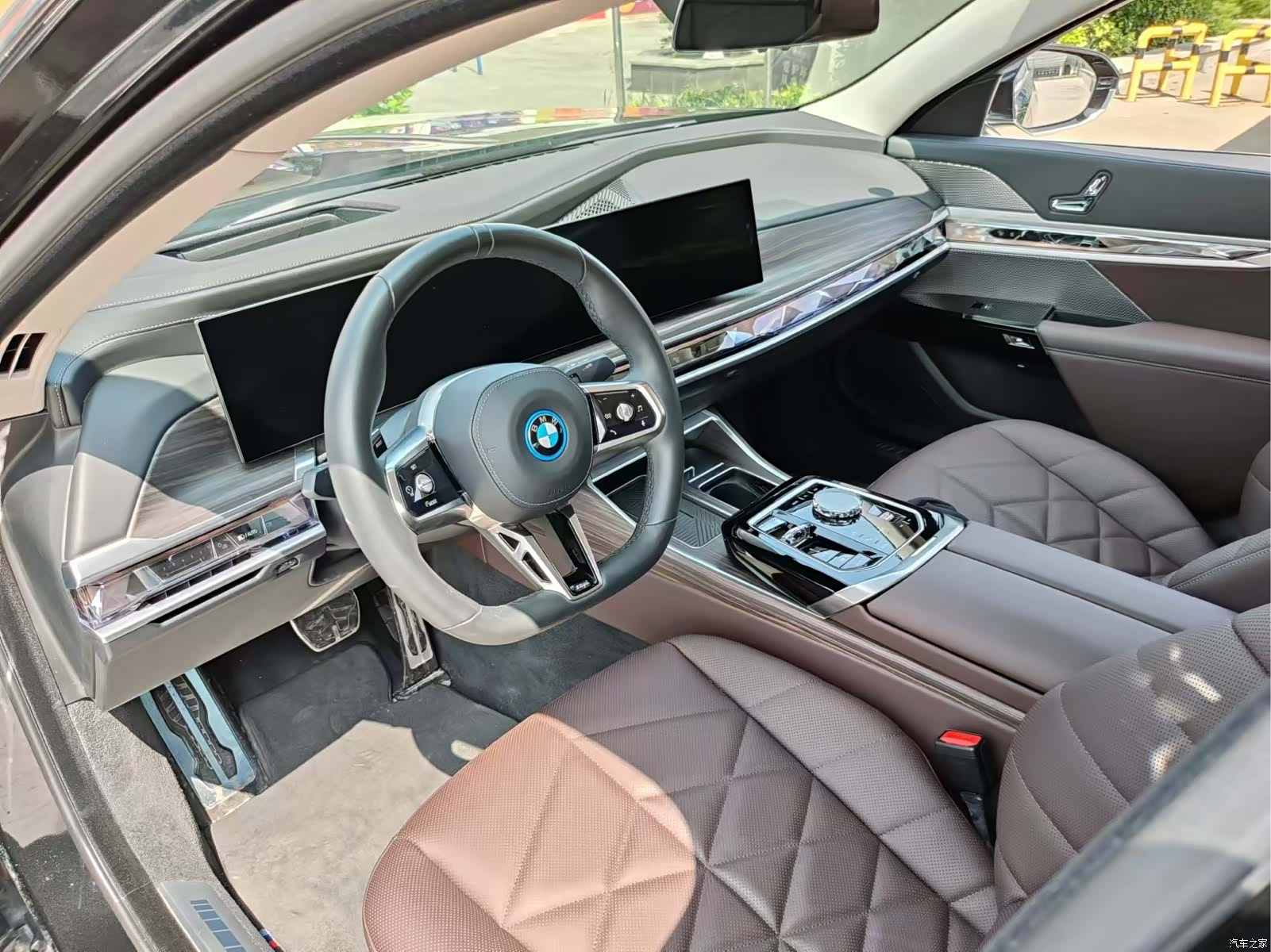 BMW i7, 2023 6