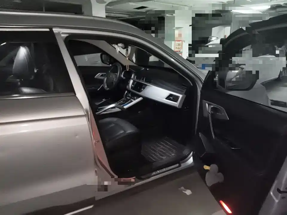 Geely Atlas