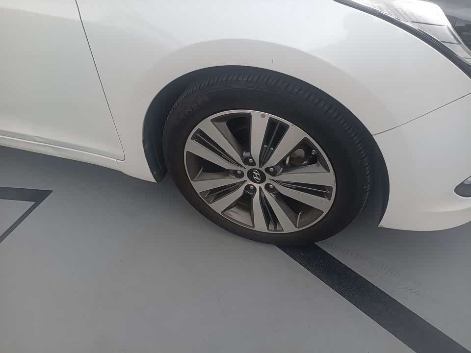 Hyundai Name picture