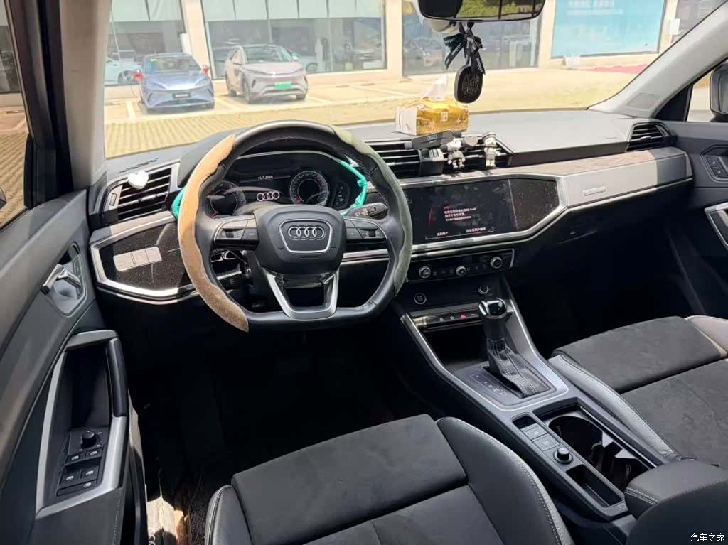 Audi Q3, 2023 все фото