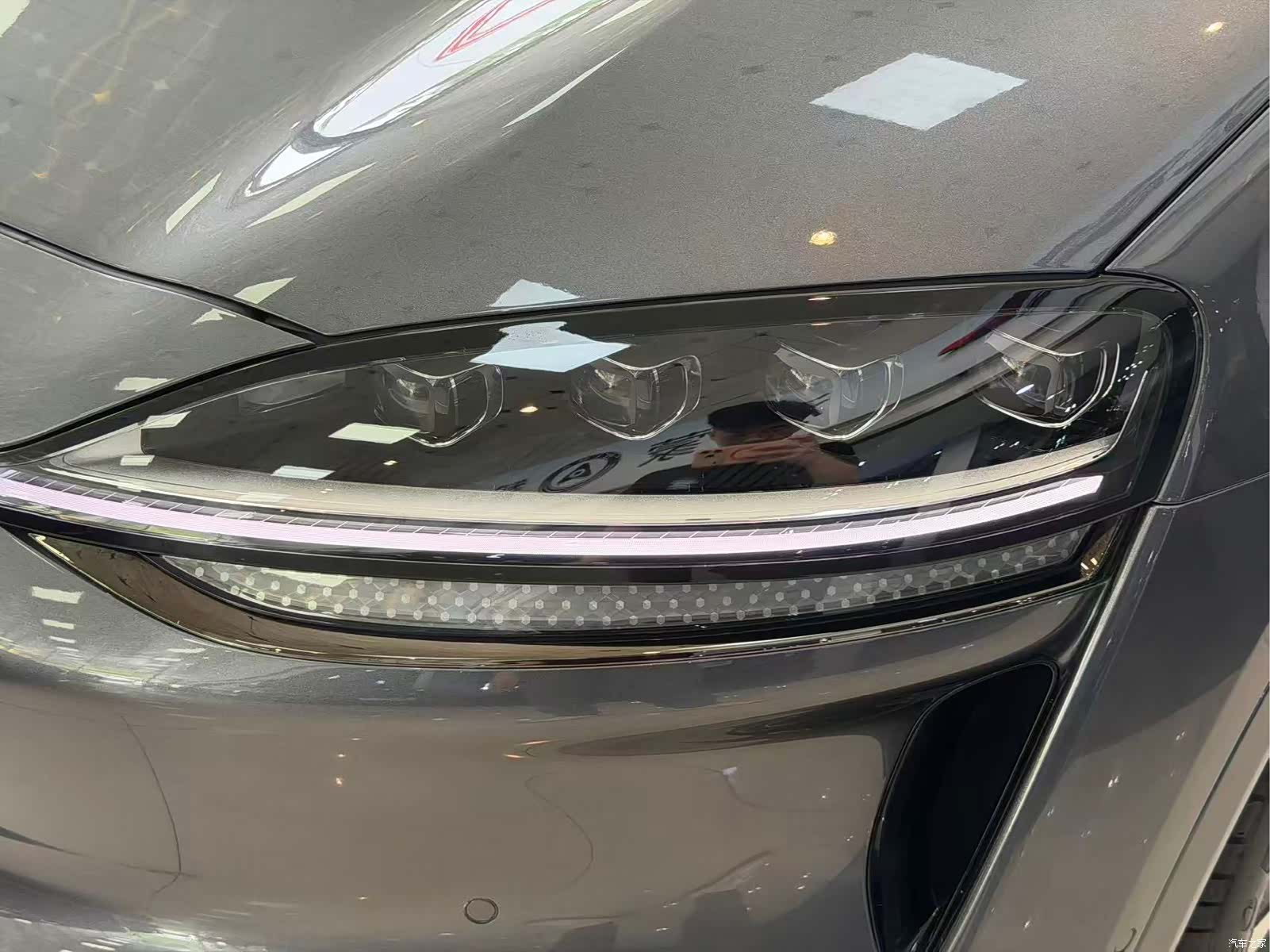 Luxeed R7, 2025 13