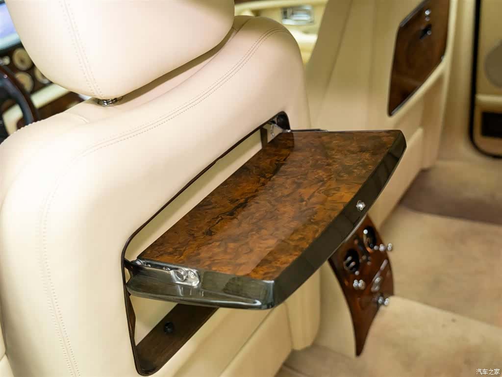 Bentley R, 2004 10