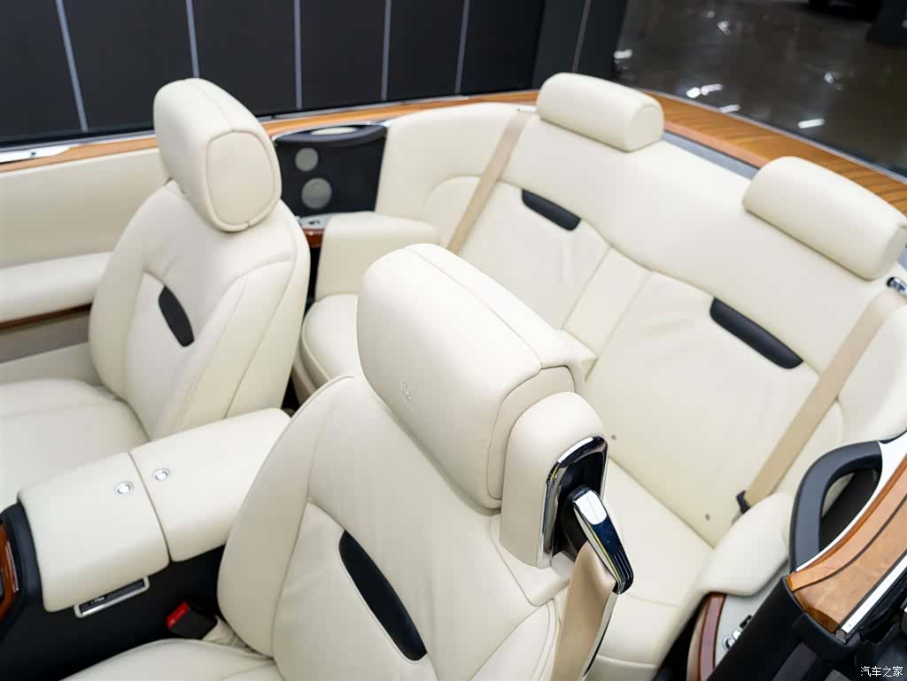 Rolls-Royce Phantom, 2009 11