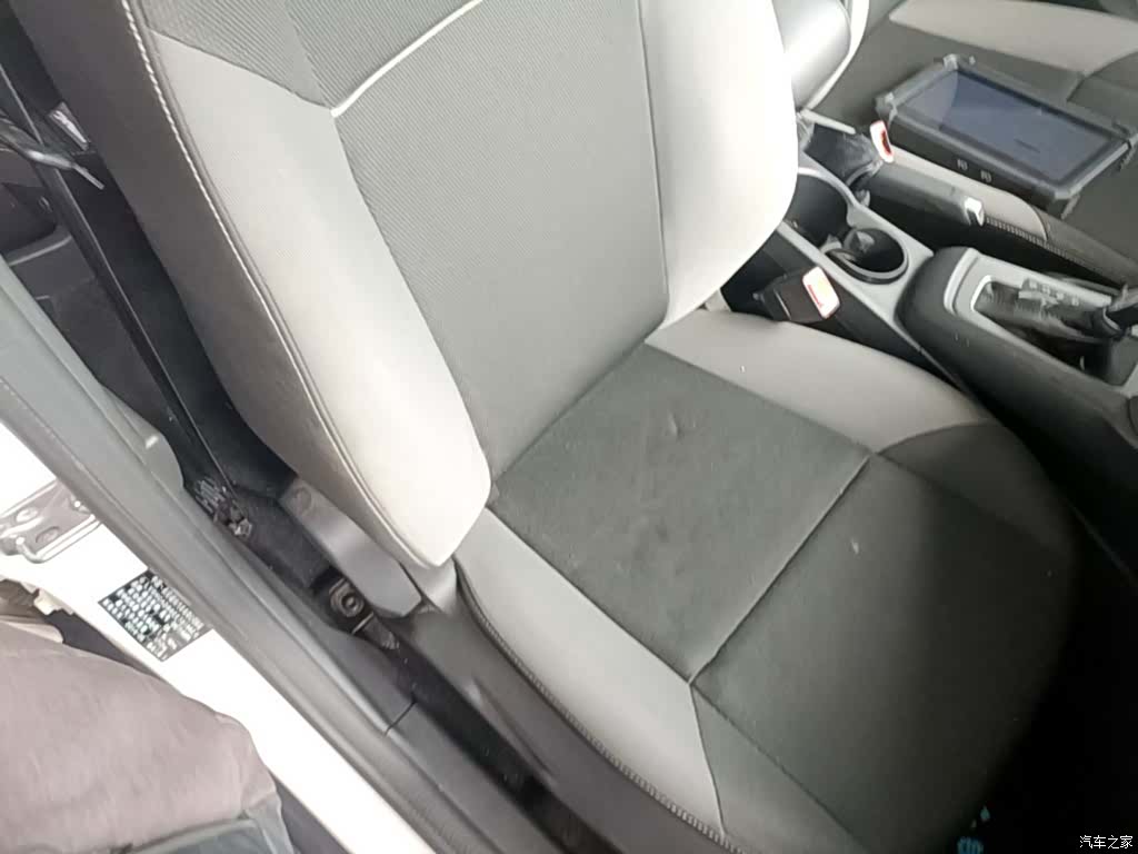 Ford Focus, 2014 25