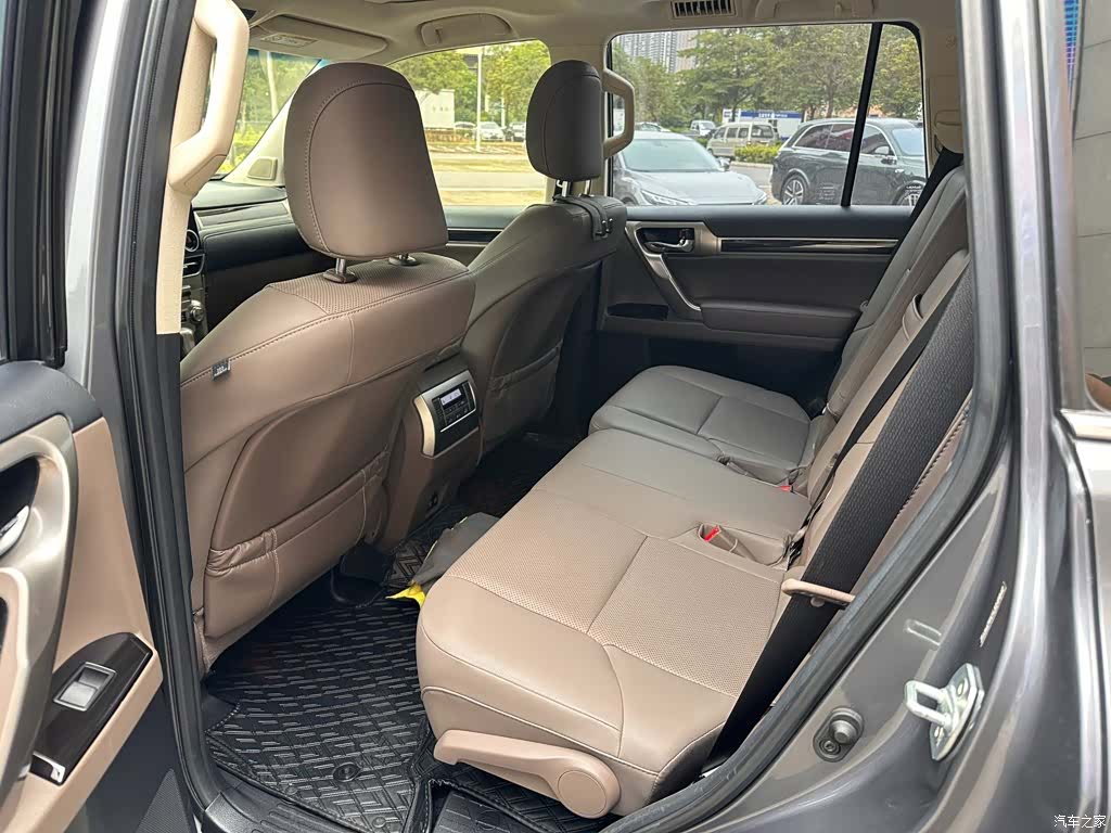 Lexus GX, 2020 9