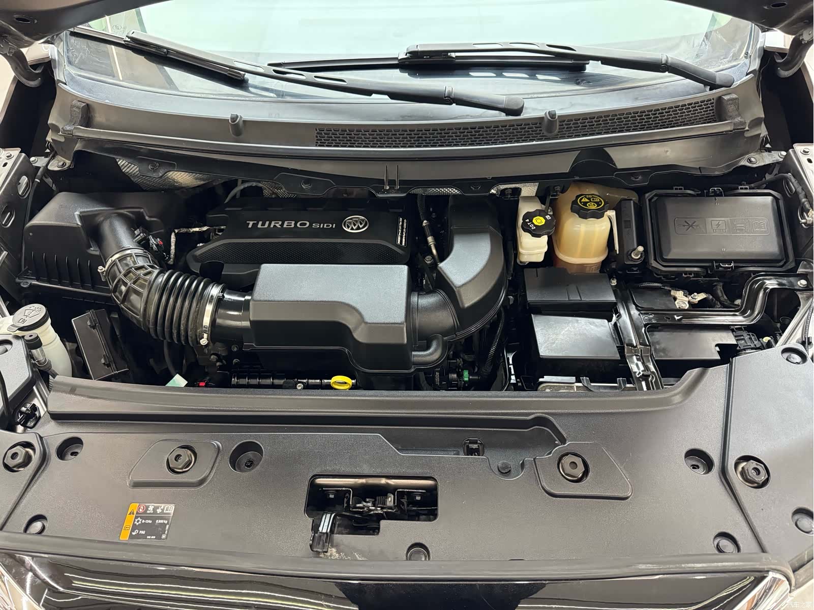 Buick GL8, 2024 9