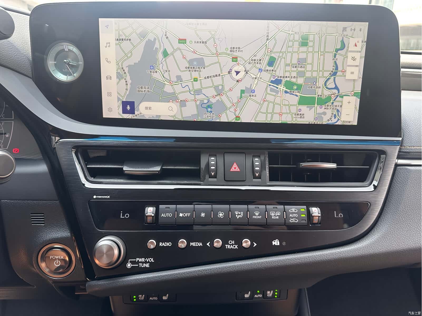 Lexus ES, 2023 15