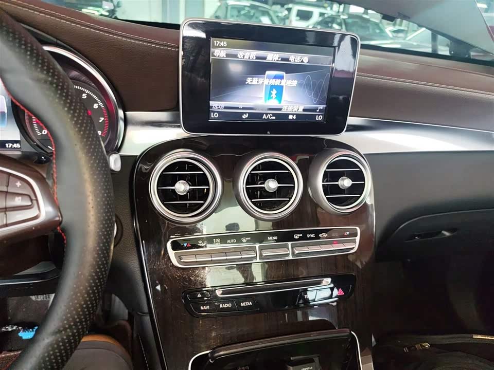 Mercedes-Benz GLC Mercedes-Benz GLC
