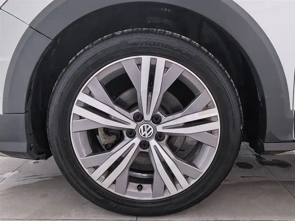 Volkswagen C-TREK Wei Collar