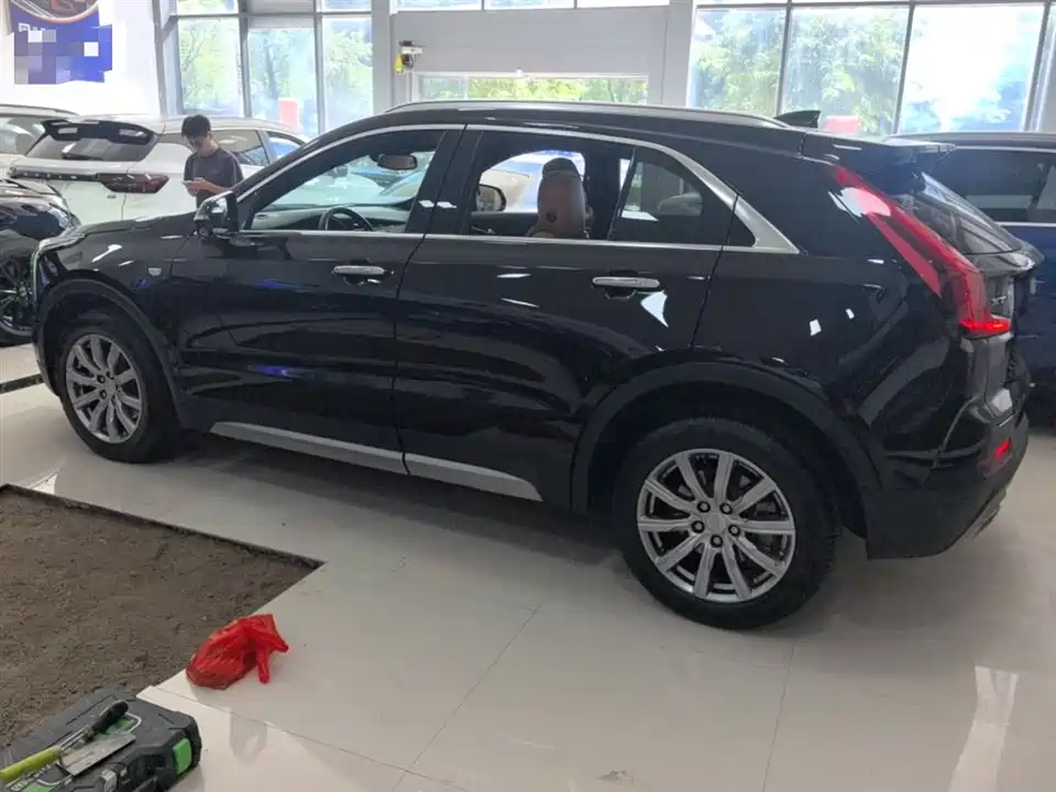 Cadillac XT4