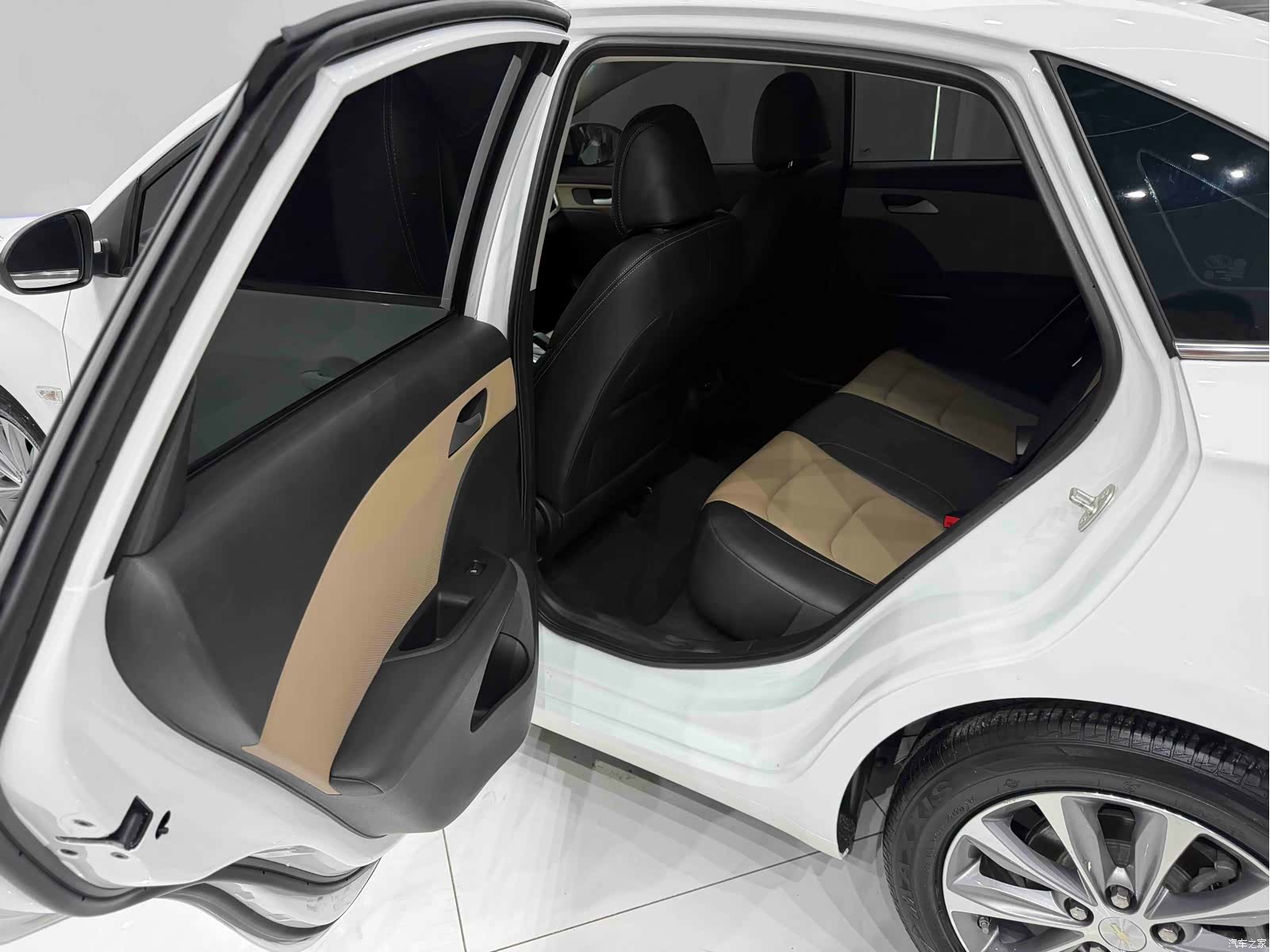 Chevrolet 320, 2022 16